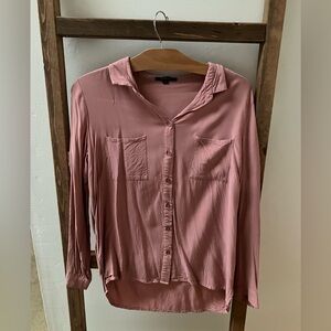 Dusty pink silky shirt - Women’s medium